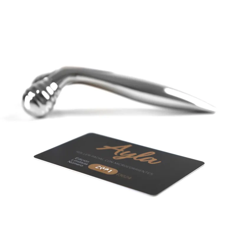 Rodillo facial con microcorriente by Carla...