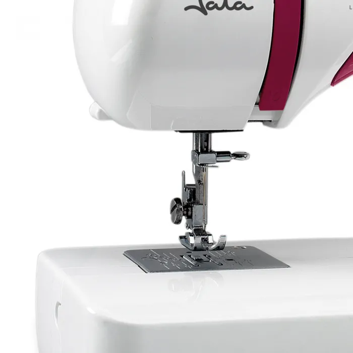 Máquina de coser MC740 2