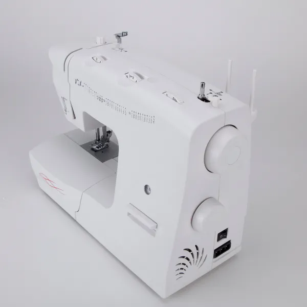 Máquina de coser MC744